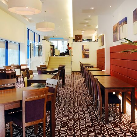 Holiday Inn Express London Golders Green, An Ihg Hotel Finchley Restoran fotoğraf